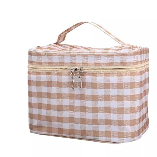 grande-trousse-de-toilette-femme-originale-quadrillage-beige-a-vos-trousses Grande trousse de toilette femme originale quadrillage beige - À vos trousses