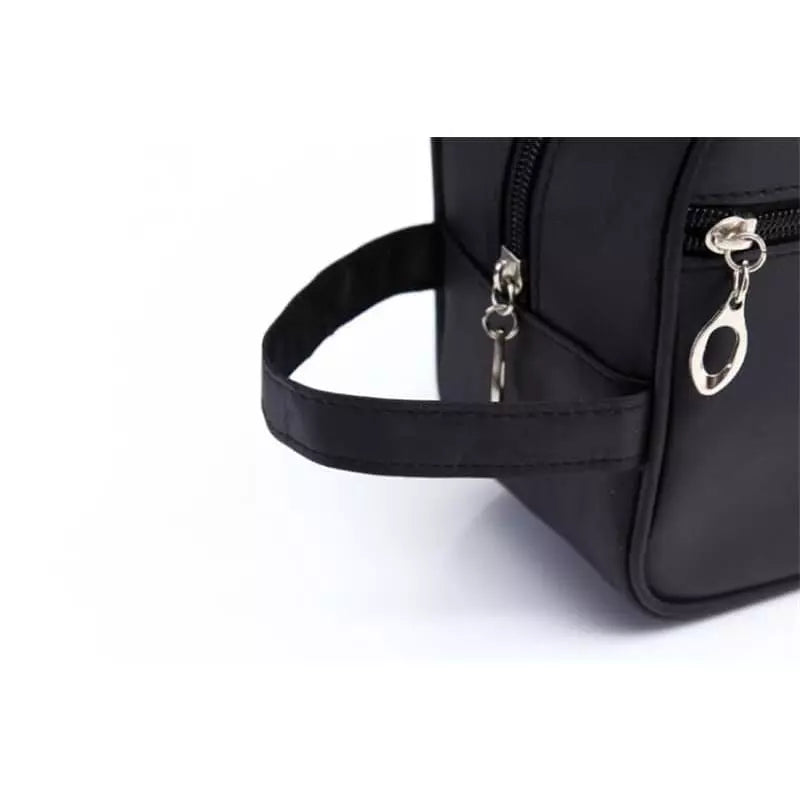 grande-trousse-de-toilette-homme-noir-3-a-vos-trousses
