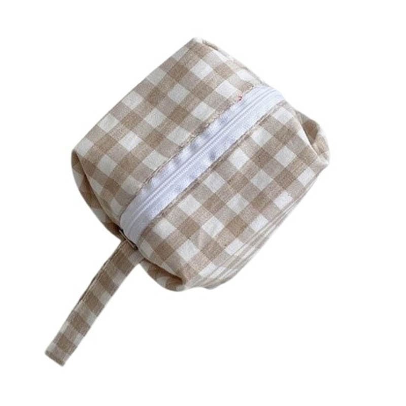 trousse-de-toilette-carree-beige-a-vos-trousses Trousse de toilette carrée beige - À vos trousses