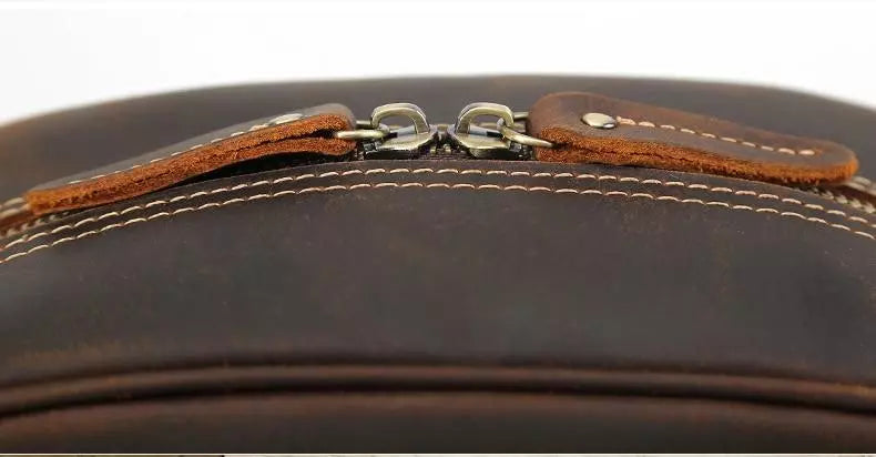 trousse-de-toilette-cuir-homme-luxe-marron-fonce-5-a-vos-trousses