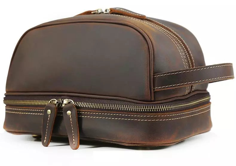 trousse-de-toilette-cuir-homme-luxe-marron-fonce-a-vos-trousses Trousse de toilette cuir homme luxe marron foncé - À vos trousses
