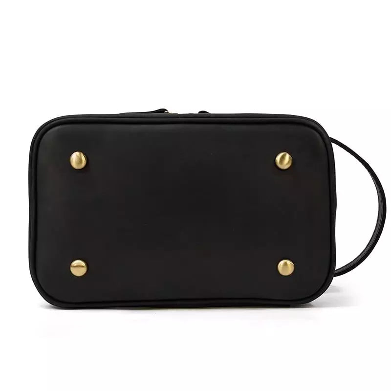 trousse-de-toilette-cuir-homme-luxe-noir-7-a-vos-trousses