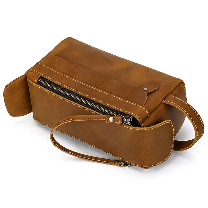 trousse-de-toilette-cuir-marron-4-a-vos-trousses