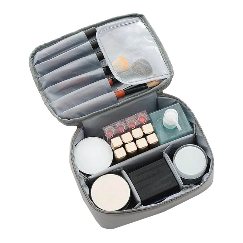 trousse-de-toilette-femme-avec-plusieurs-compartiments-gris-2-a-vos-trousses