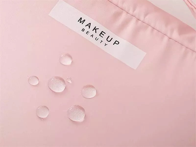 trousse-de-toilette-femme-grand-format-rose-3-a-vos-trousses