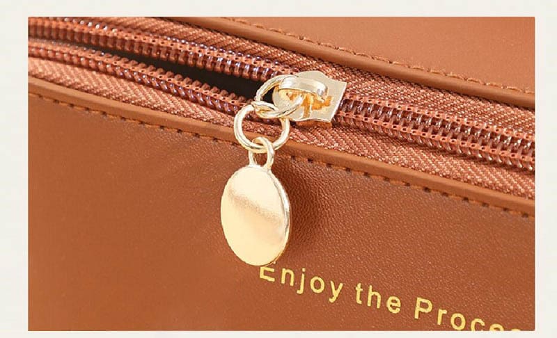 trousse-de-toilette-grande-ouverture-marron-3-a-vos-trousses