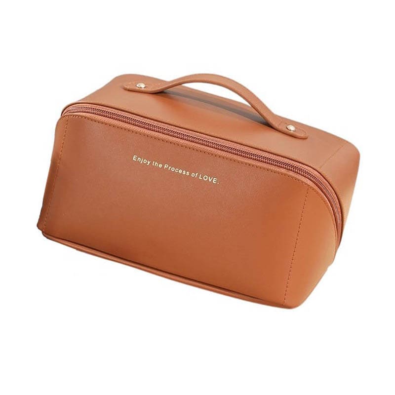 trousse-de-toilette-grande-ouverture-marron-a-vos-trousses Trousse de toilette grande ouverture marron - À vos trousses