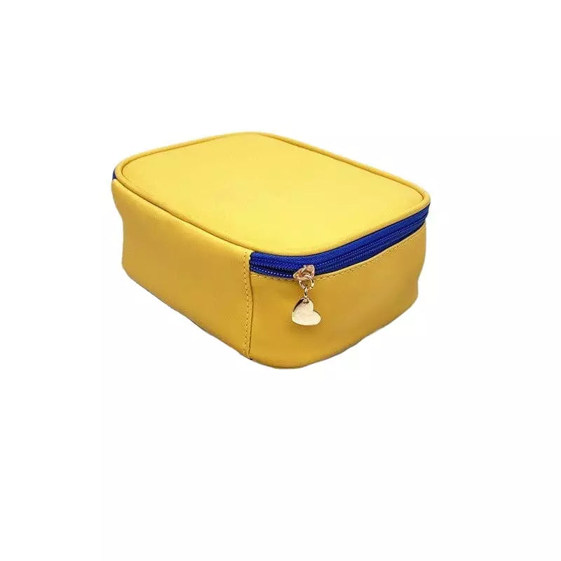trousse-de-toilette-jaune-2-a-vos-trousses