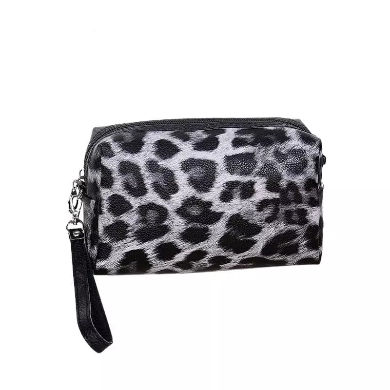 trousse-de-toilette-leopard-gris-a-vos-trousses Trousse de toilette léopard gris - À vos trousses