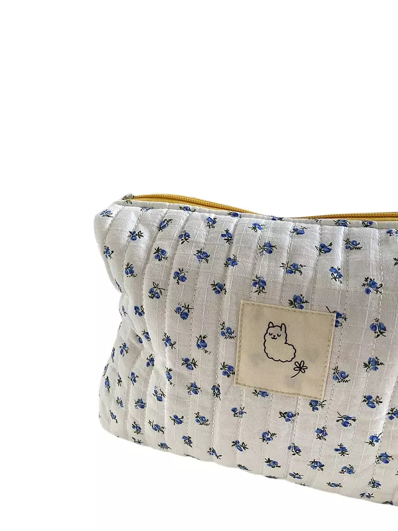 trousse-de-toilette-matelassee-bleu-3-a-vos-trousses