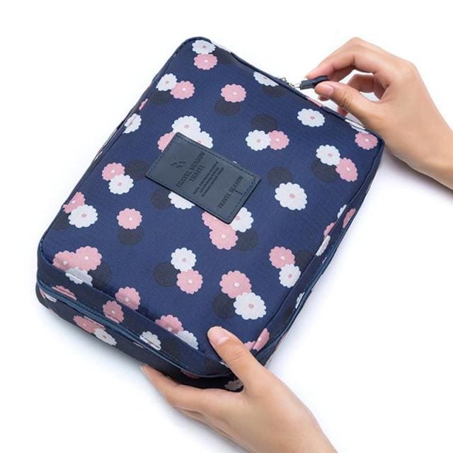 trousse-de-toilette-pliable-3-a-vos-trousses Trousse de toilette pliable - À Vos Trousses