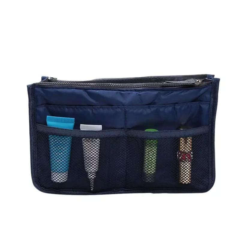 trousse-de-toilette-sac-bleu-marine-a-vos-trousses Trousse de toilette sac bleu marine - À vos trousses