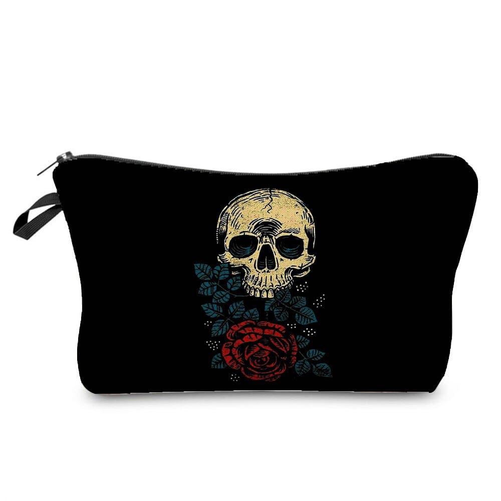 trousse-de-toilette-tete-de-mort-17-a-vos-trousses Trousse de toilette tête de mort variante 17 - À vos trousses