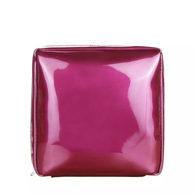 trousse-de-toilette-vernis-violet-a-vos-trousses Trousse de toilette vernis violet - À vos trousses